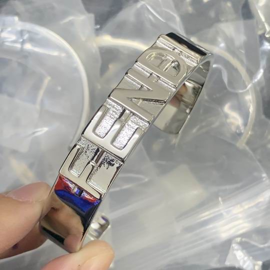 Fendi bracelet 01lyh96